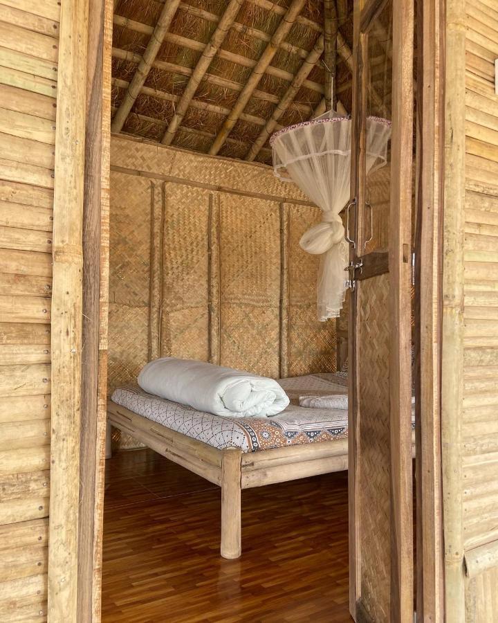 Happy Lemon Tree Lodge Sauraha Esterno foto