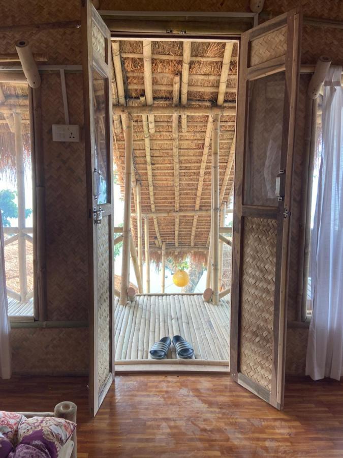 Happy Lemon Tree Lodge Sauraha Esterno foto