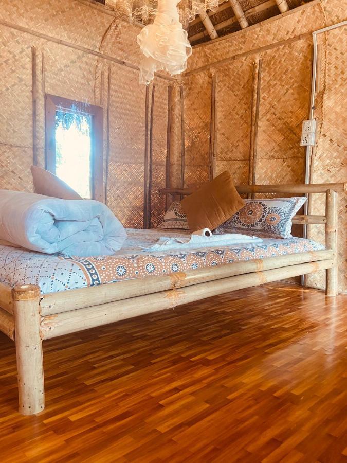 Happy Lemon Tree Lodge Sauraha Esterno foto
